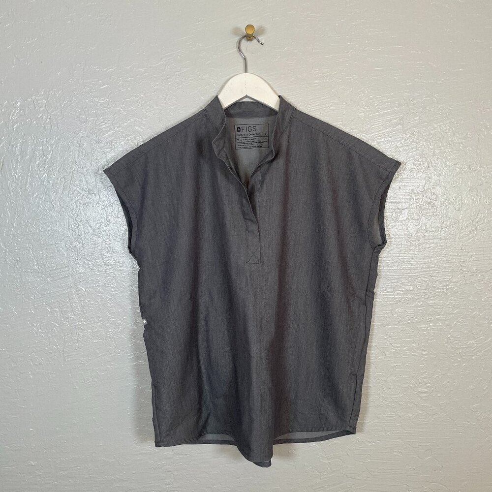 Figs Women S Graphite Gray Rafaela Oversized Scrub Top Shirt V Neck Pockets